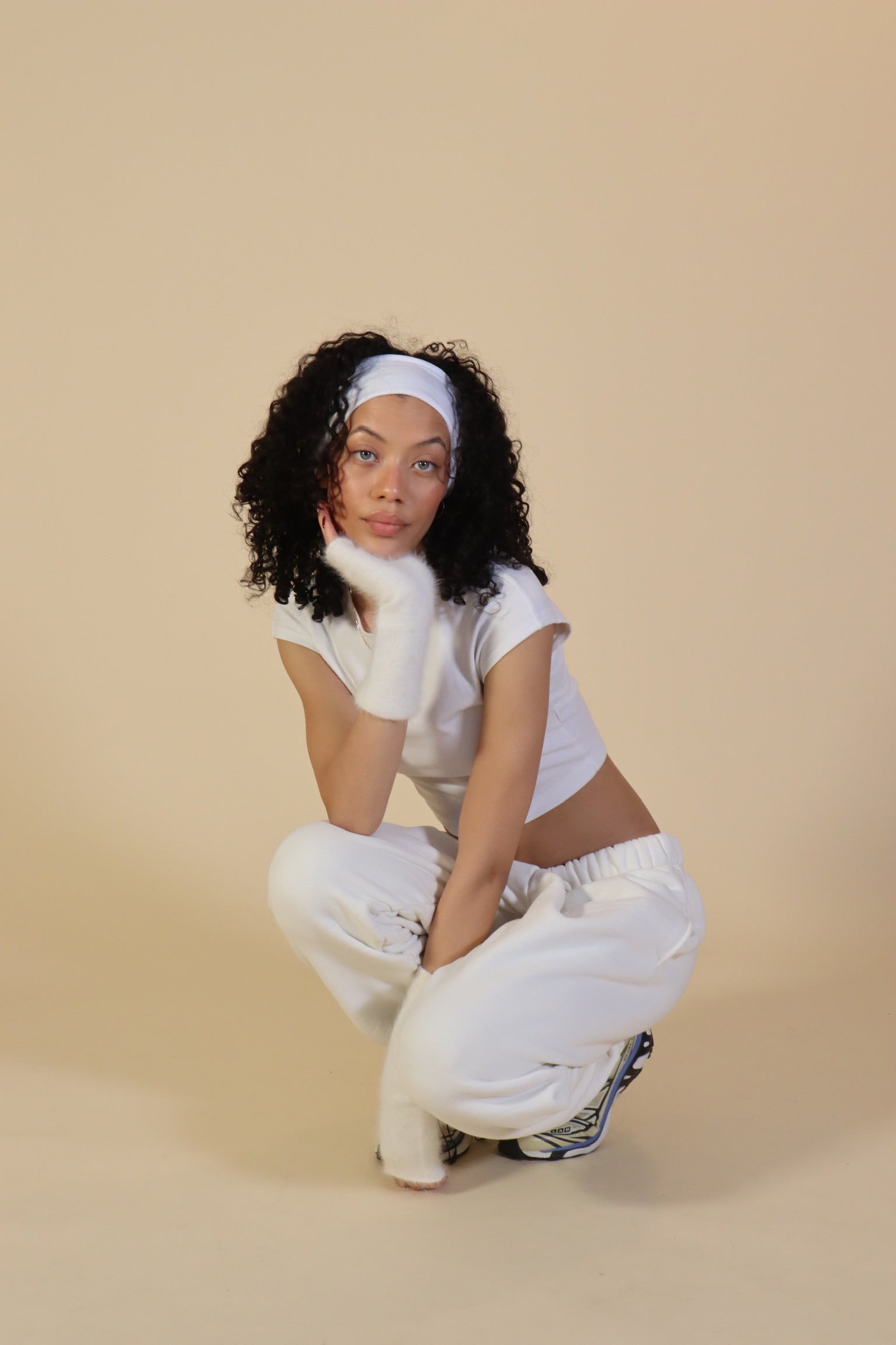 Haze Furry Fingerless Arm Warmer in White